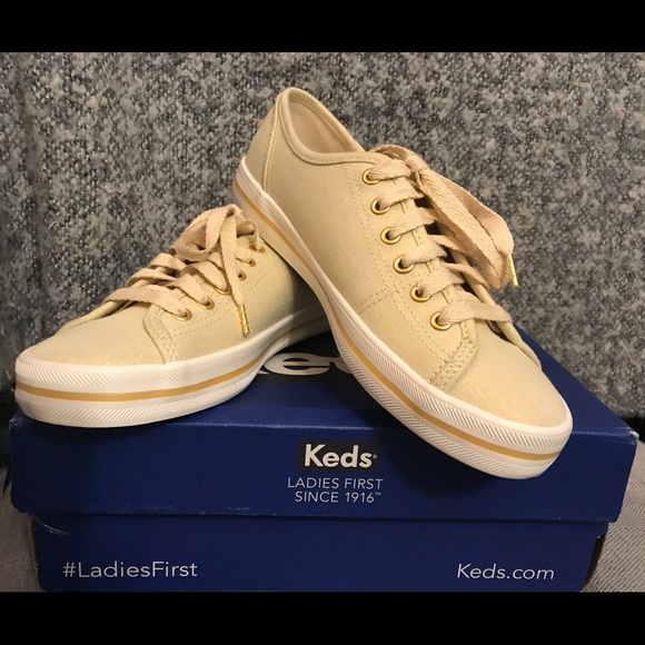 Shoes - Picture 1 of 4